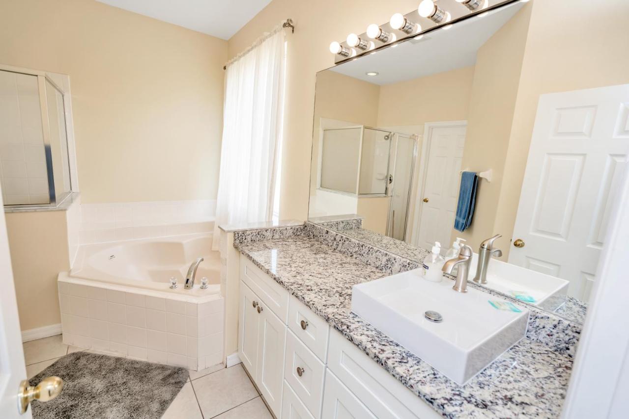 Disney Dream With Hot Tub, Pool, Xbox, Games Room, Lakeview, 10 Min To Disney, Clubhouse Kissimmee Dış mekan fotoğraf
